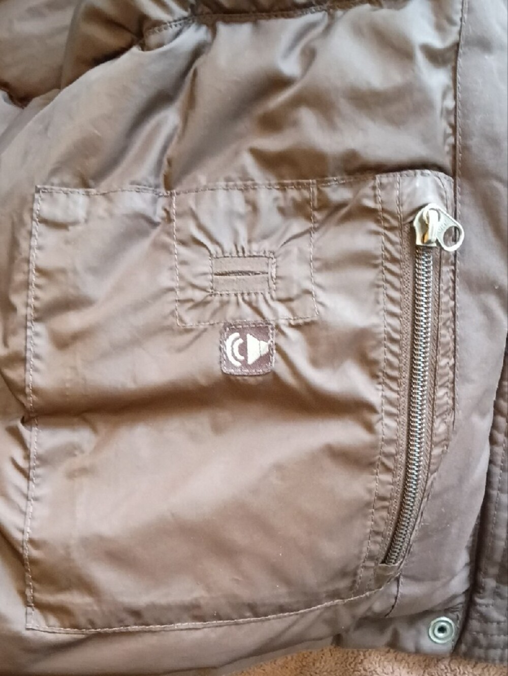 The North Face Women's Brown Hooded Puffer with Faux-Fur Trim and Belt - Picture 5 of 6